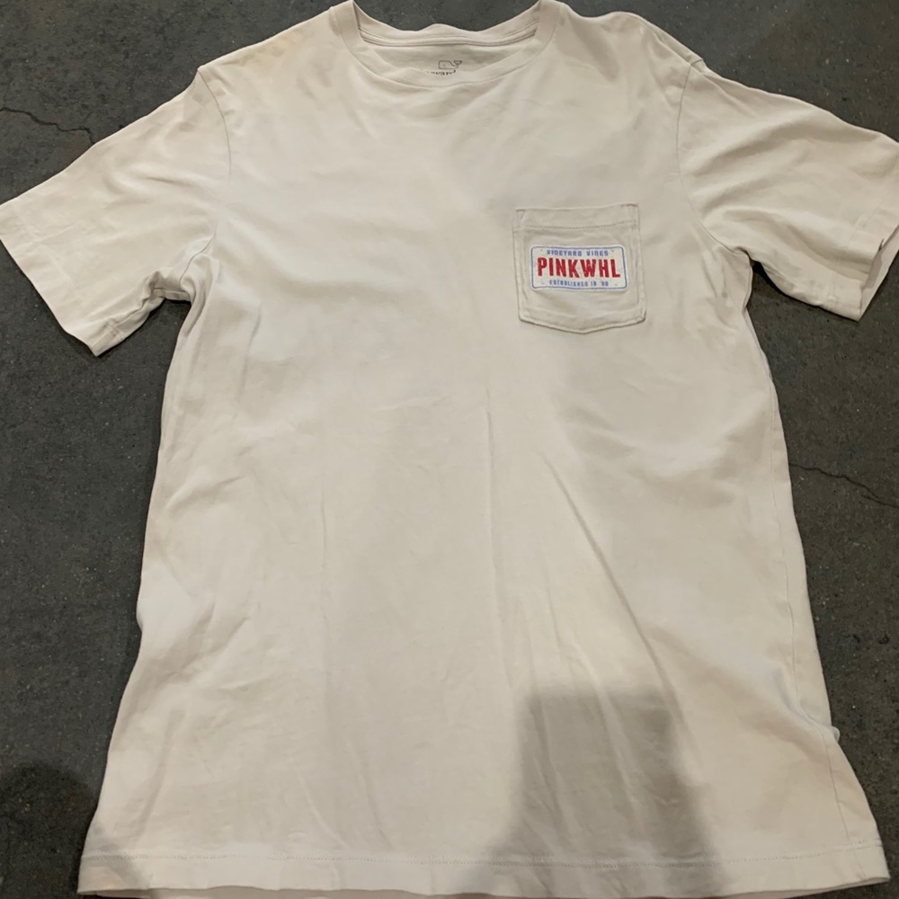 Vineyard vines t-shirt